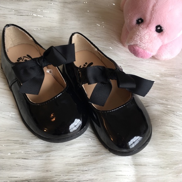 The Children's Place Other - Toddler Size 6 Shiny Black Dress Shoes